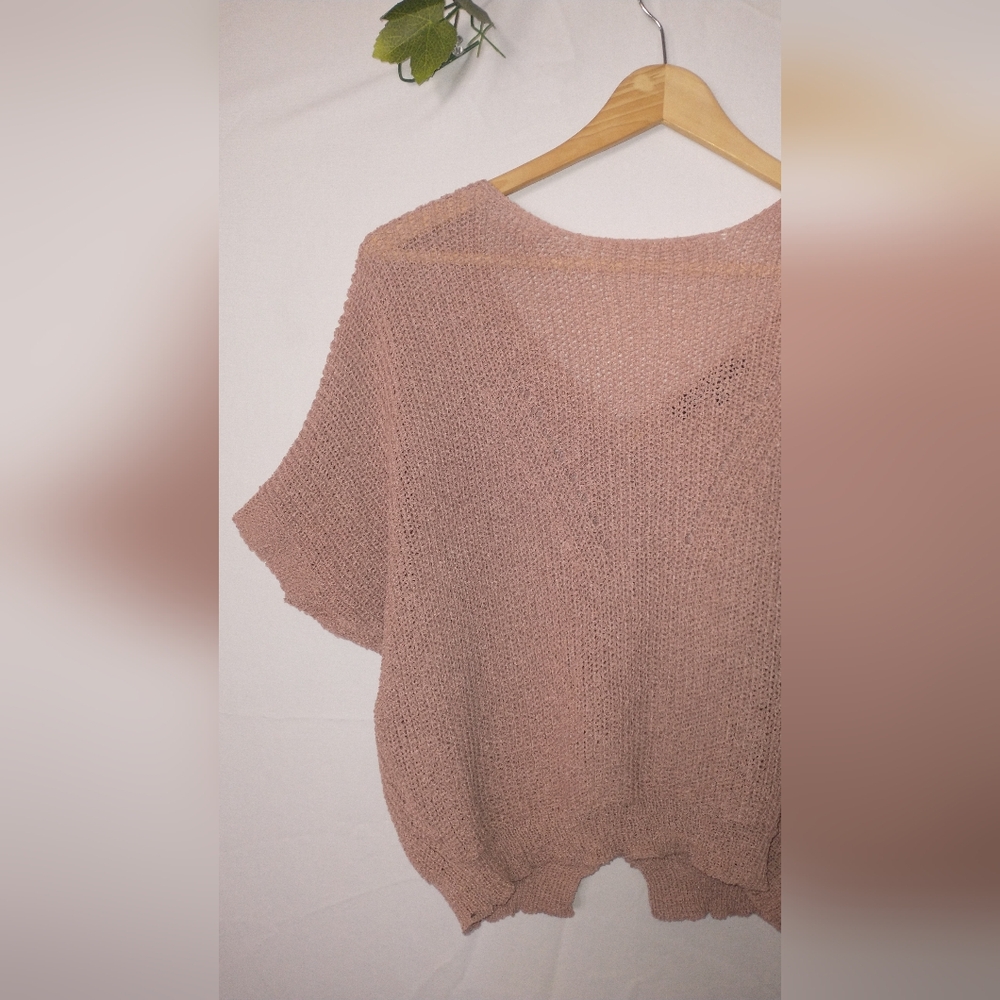 Batwing Pink Button-Up Sweater Crop Blouse Knit Top. Medium - Picture 5 of 5